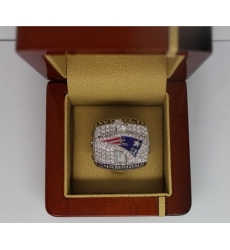 2001 NFL Super Bowl XXXVI New England Patriots Championship Ring 2001 NFL Super Bowl XXXVI New England Patriots Championship Ring